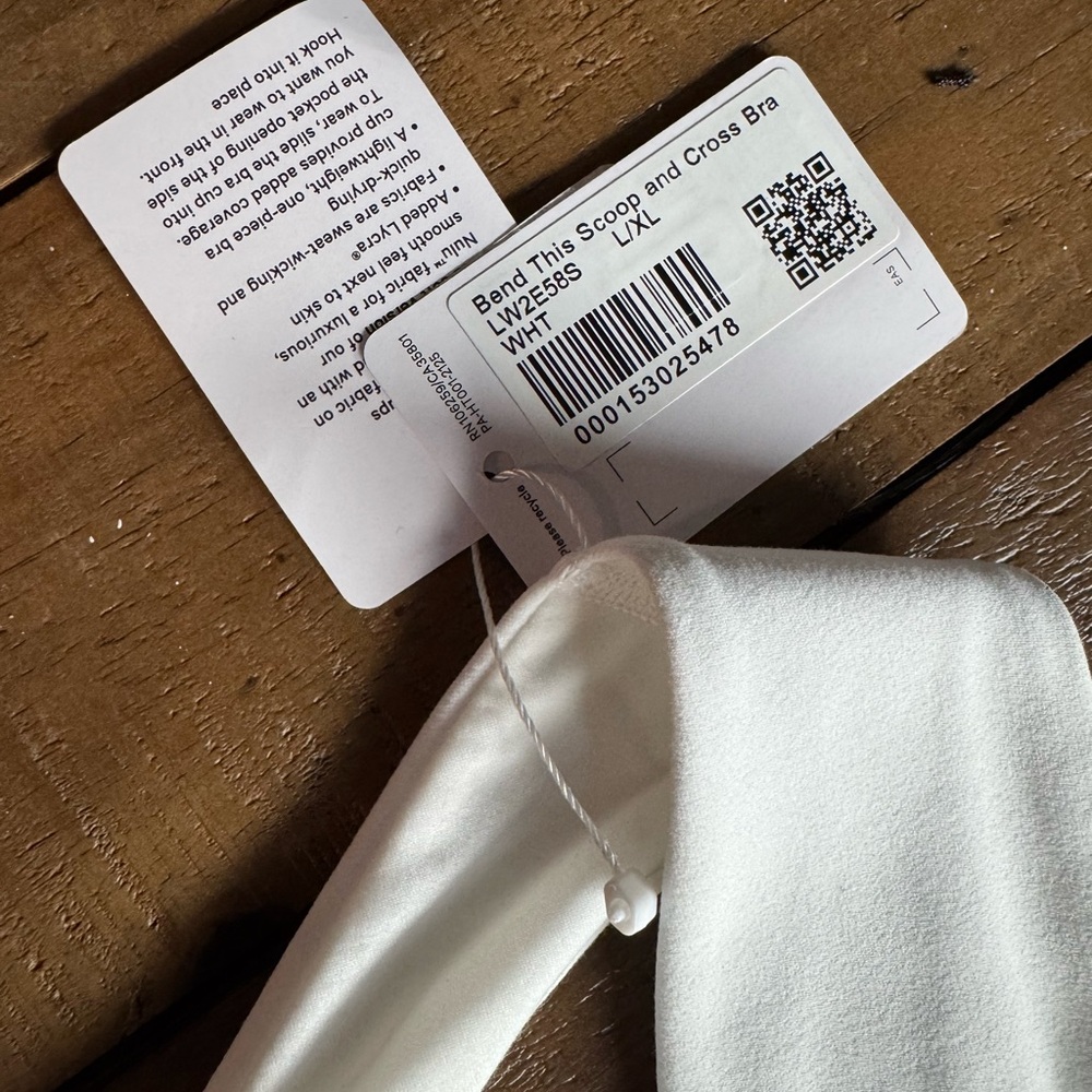 Lululemon Bend This Scoop and Cross Bra - Picture 6 of 8